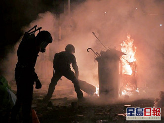 11月12日的三罷行動中，中大二號橋爆發嚴重衝突。資料圖片