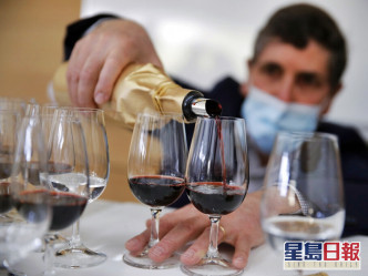 有品酒师认为，太空无重状态并无破坏葡萄酒。AP图片