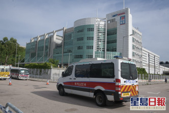 警員撤離壹傳媒大樓