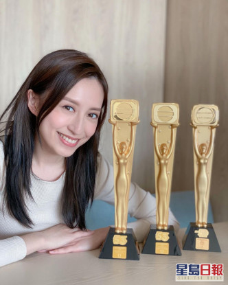 嘉欣上月連奪「最受歡迎電視女角色」及「馬來西亞最喜愛TVB女主角」，連同於2016年奪得的「最佳女配角」，合共3獎。