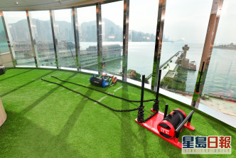 首創住宅健身室品牌BODY N SOUL，提供逾7,200方呎室內外健身空間。