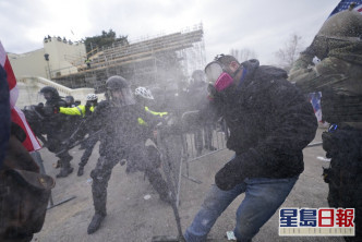 華盛頓爆發示威暴亂。AP圖片