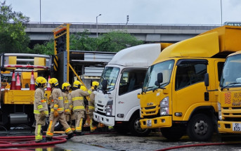 荔枝角路政署車場貨車起火 消防開喉救熄