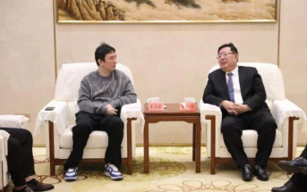 萬達任性太子爺│王思聰著波鞋衞衣見山東泰安書記 今年街頭打人曾遭行拘