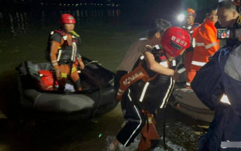 貴州翻船｜目擊者：天氣驟變暴雨加冰雹  有遊客沒穿救生衣