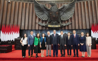 立法會考察團訪印尼國會  商加強印尼與香港商貿合作及推廣香港旅遊等