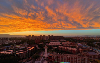 絢麗「火燒雲」驚艷北京居民  專家破解「光滑」分界線成因︱有片