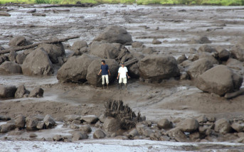 印尼西蘇門答臘省暴雨成災 引發冷熔岩流 至少37死10多人失縱