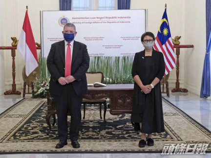 馬來西亞外長賽夫丁（左）與印尼外長均表示對澳洲購買核潛艇一事持保留態度。美聯社圖片