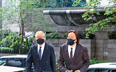 鄭中基偕父出庭獲准澄清離婚報道