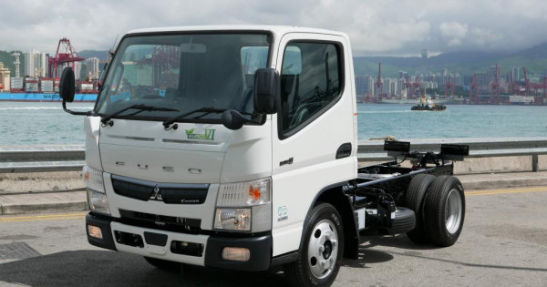 CAZ商用车｜小巧玲珑Mitsubishi Fuso Canter 3.5吨货车安全大升级| 星岛日报