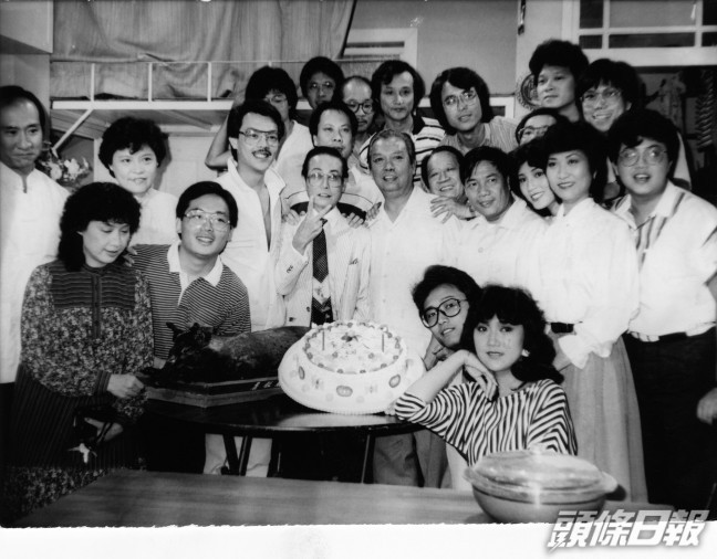 李我曾參演TVB處境喜劇《香港81》至《香港86》，劇中飾演玄學家「覺悟因」。