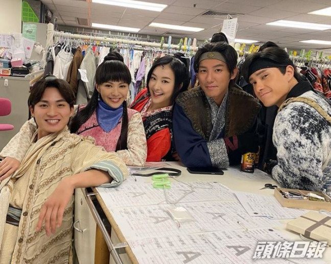 早前跟陳瀅及周嘉洛等人拍TVB劇集《痞子殿下》。