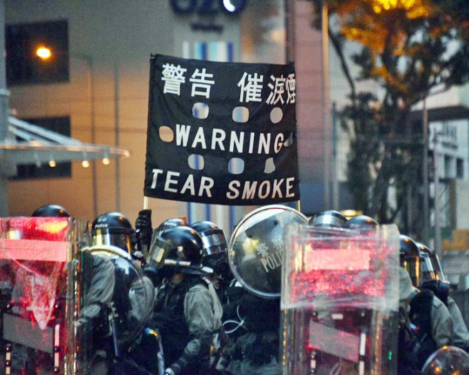 鄧炳強承認，警方要拘捕核心暴力示威者並不容易。
