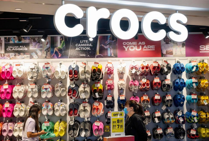 Crocs于香港一家门市。网上图片