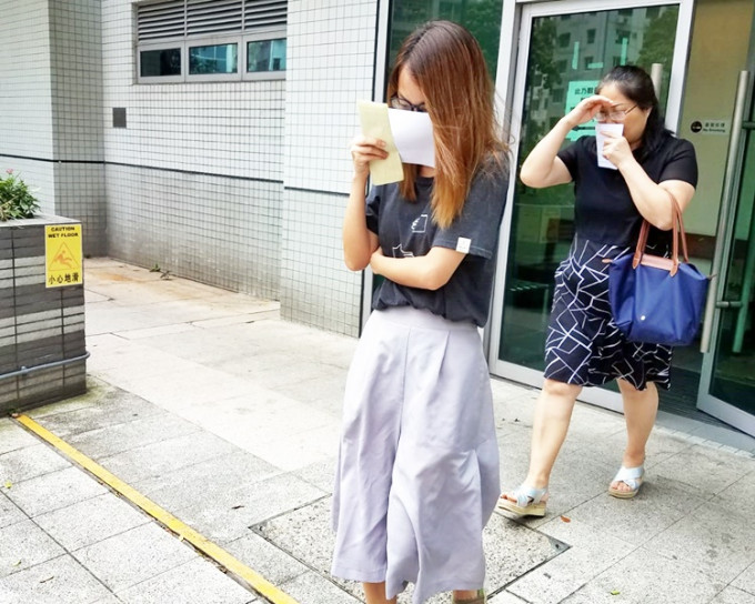 报称自雇人士的32岁首被告刘佳妮（前）。资料图片