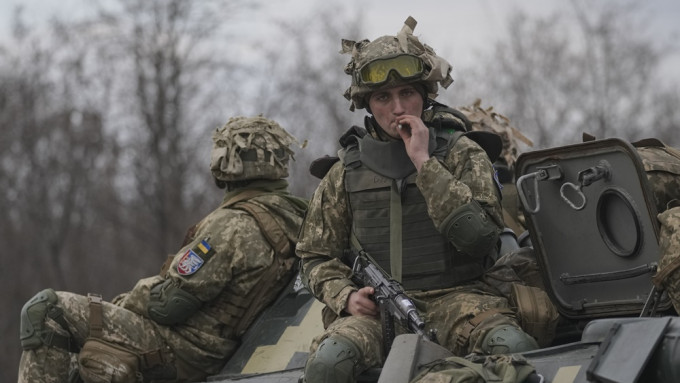 烏克蘭軍方極需要軍力去抵抗俄羅斯。美聯社圖片