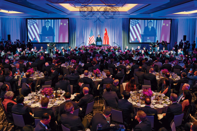 400名美国政商界和学术界人士，参加习近平出席的宴会。
