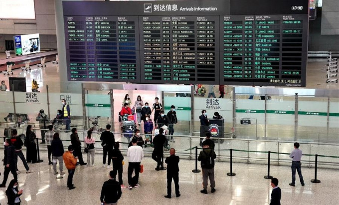中国民航：港澳台三地在春运期间拟设逾万趟航班