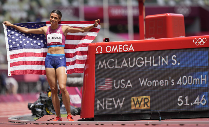 美国跑手麦洛莲以51秒46刷新女子400米栏世绩。AP
