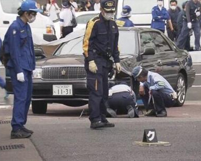 警方封锁现场调查。NHK