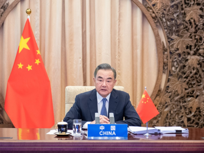 王毅出席中国与东盟外长会。（新华社图片）