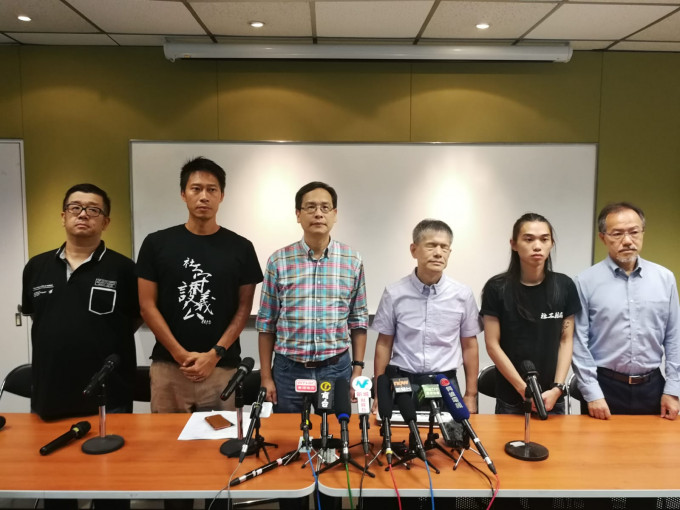 「一群热爱香港的公民」谴责警察滥权及违反联合国《儿童权利公约》，发起网上联署。