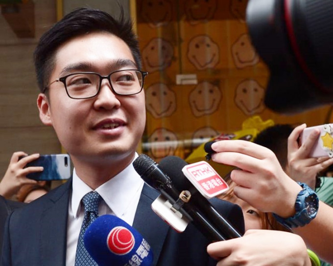 助理社团事务主任昨再向保安局局长提供资料，进一步建议禁止香港民族党运作。资料图片