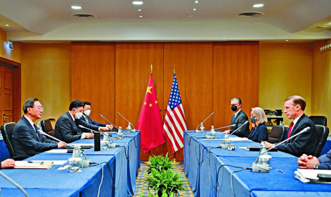 杨洁篪同白宫国家安全顾问沙利文在罗马举行会谈。