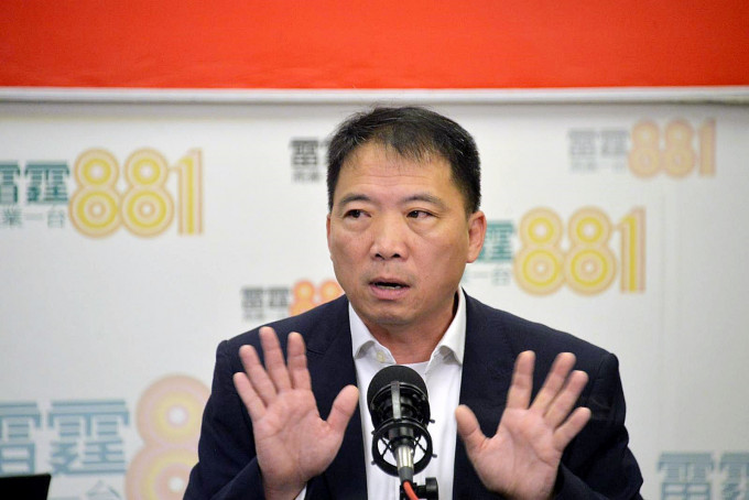 胡志伟表示许智峯现阶段不代表民主党。