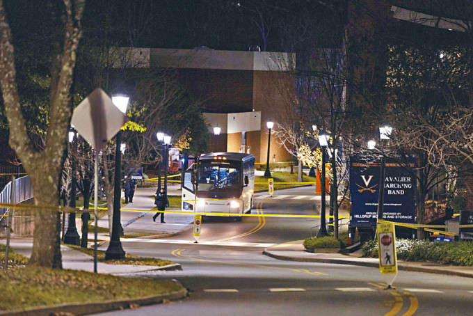 槍擊案發生後，警方在維珍尼亞大學校園拉起封鎖綫。