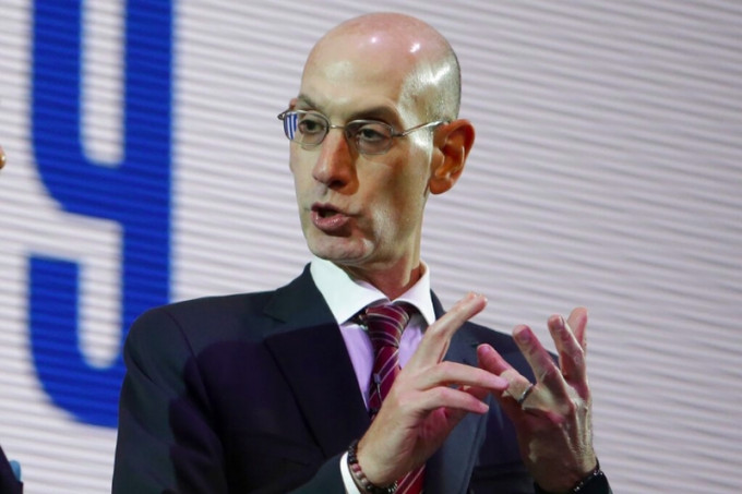 NBA主席施華（Adam Silver）表示，NBA立場始終站在莫雷一方，支持莫雷有行使言論自由的權利。AP