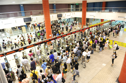 各管制站会如常为所有旅客提供出入境服务。网图