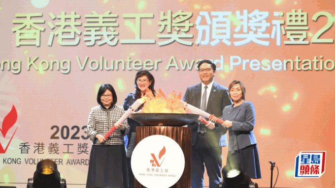 民政及青年事务局与义务工作发展局合办第二届「香港义工奖」，今午举行颁奖礼。何健勇摄