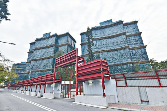 九龍倉旗下山頂文輝道第2至8號豪宅地、獲批建4幢住宅。