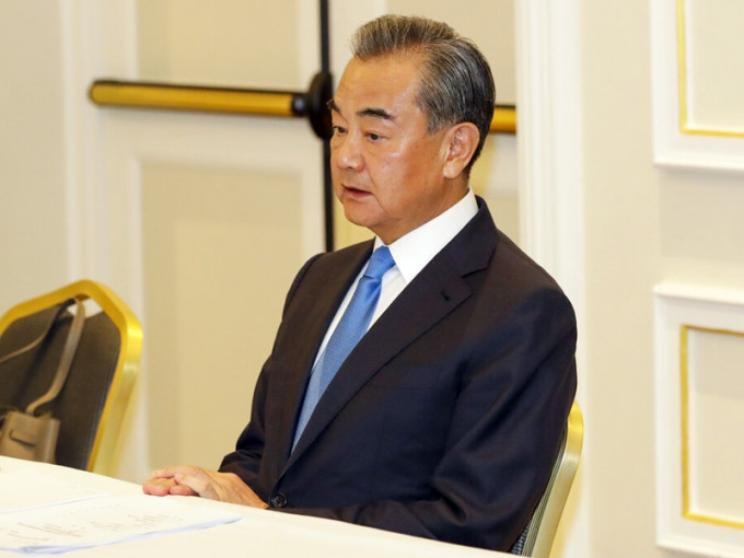 王毅訪問意大利，與當地外長迪馬約會面，談到兩國關係、中歐抗疫合作，以及有關香港問題等。AP圖片