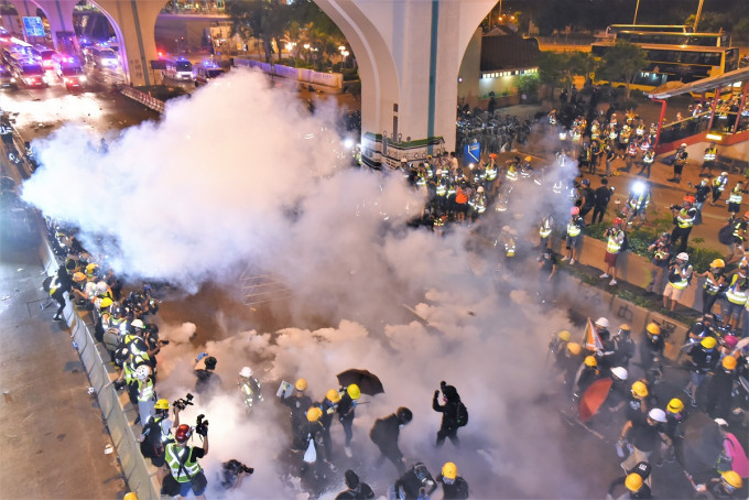 有市民發起本周日(26日)在上環遊行，以追究警方7月21日使用武力驅散示威者的責任。資料圖片