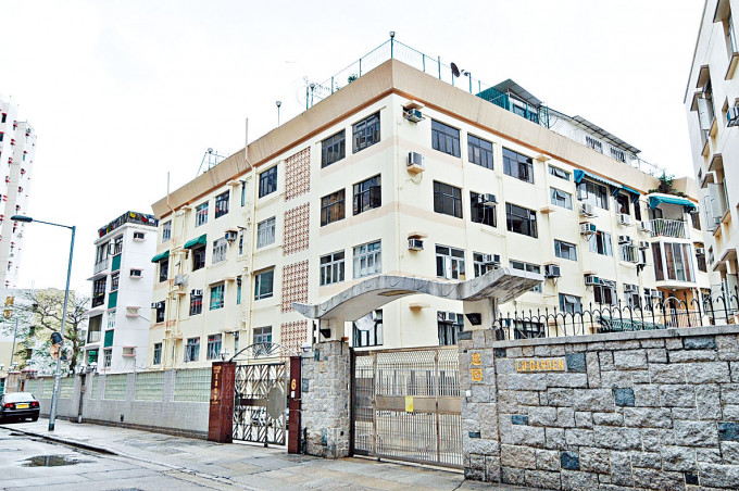 內房雅居樂申強拍九龍塘龍圃別墅，估值逾5.64億。