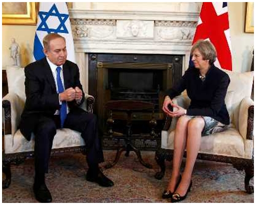 首相文翠珊(右)指目前是时候展开脱欧谈判。AP图片
