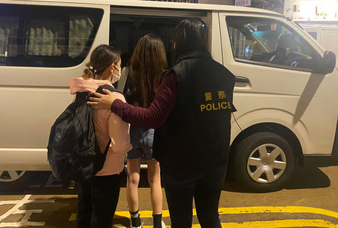 多名女子被捕。警方圖片