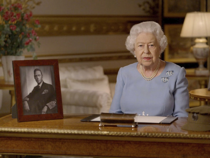 英女皇發表電視講話。AP