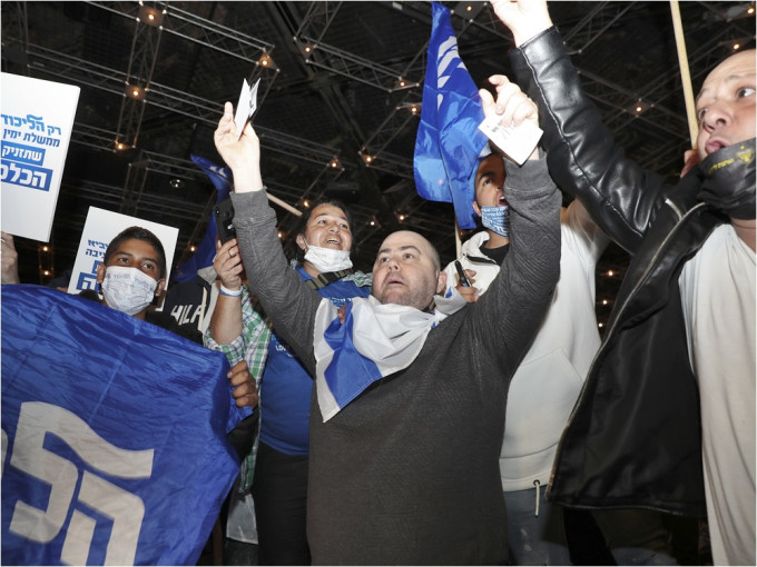 以色列第四次大選，無一政黨取得明顯勝利。AP