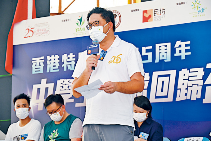 民政及青年事务局副局长梁宏正，勉励年青人要积极参与体育活动。