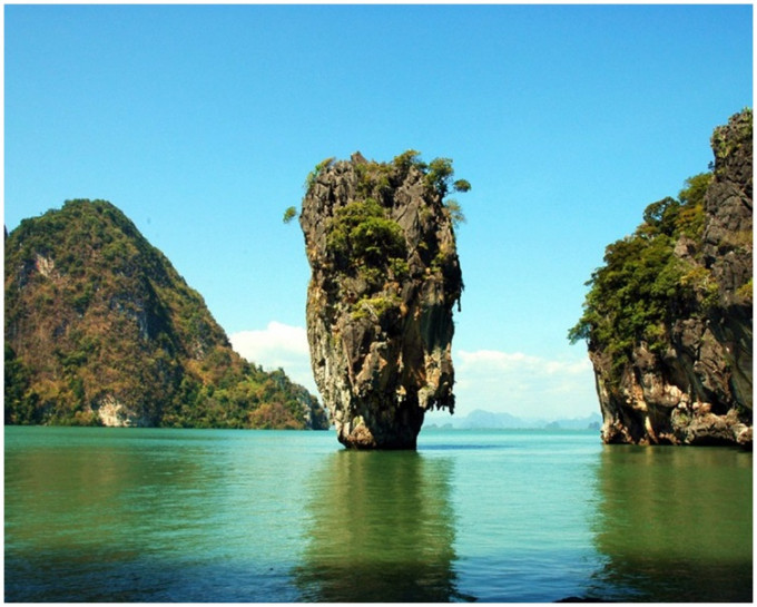 攀牙湾风景怡人，更是多套电影的取景地。网图