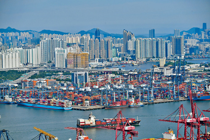 議員關注政府擱置研究搬遷葵青貨櫃碼頭，未有適當運用物流用地。