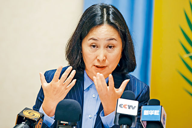何超琼出席联合国人权理事会会议，在会上谴责香港激进示威者持续升级的暴力行为。