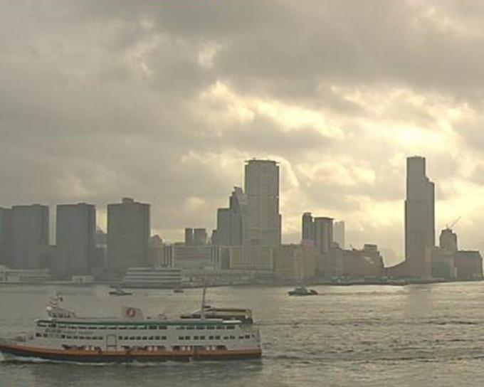 本港今日多雲有驟雨，最高氣溫30度。天文台圖片
