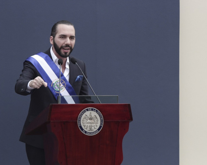 布克萊宣誓就職薩爾瓦多總統。AP