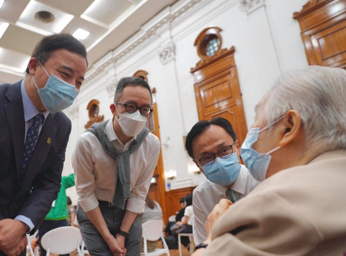 聂德权到访香港大学。FB图片