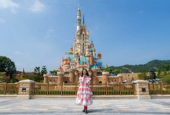 「奇妙夢想城堡」由13個迪士尼公主和女王經典故事啟發建成。